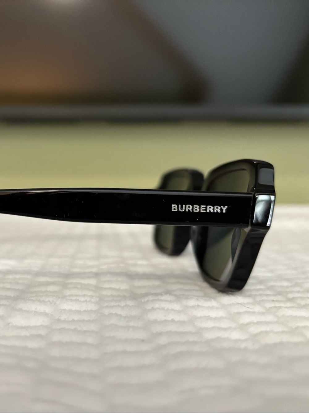 Burberry Black Sunglasses with Dark Smoke Lenses - Picture 2 of 5